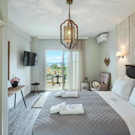 Mon Avis Boutique Hotel *