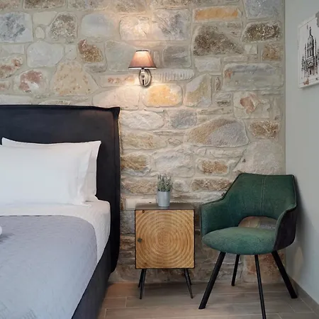 Mon Avis Boutique Hotel *